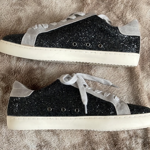 VICI Headliner Faux Glitter Sneakers - Picture 7 of 7